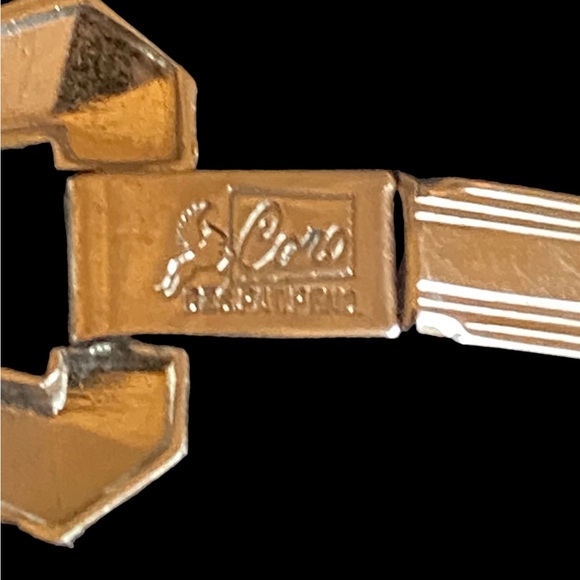 Signed Coro Vintage Pegasus Silver Choker and bracelet - Picture 4 of 12